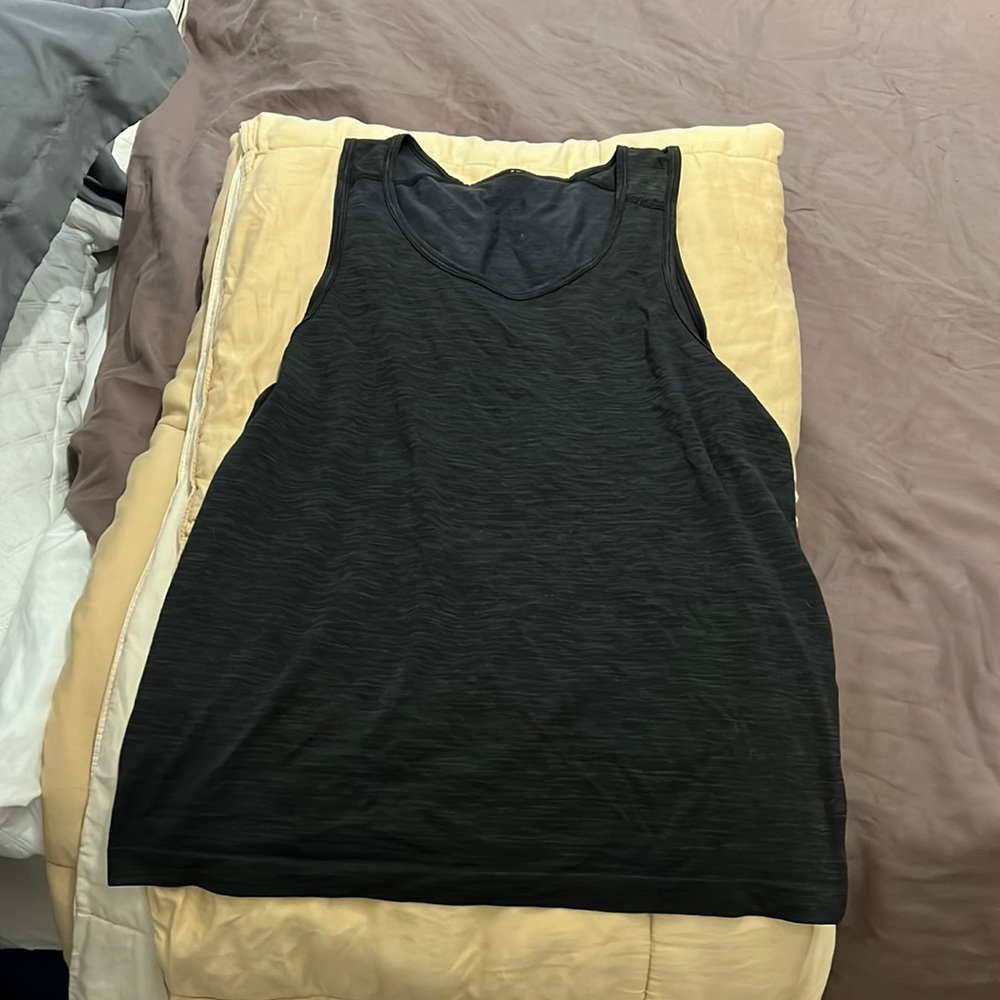 Men’s lululemon M tank top